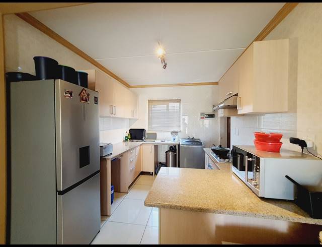 2 BEDROOM APARTMENT FOR SALE IN NOORDWYK